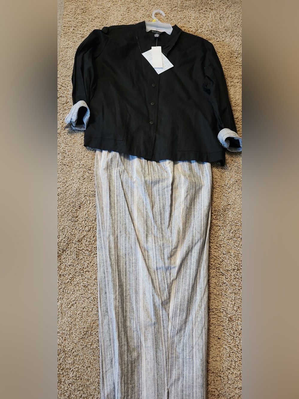 Dialogue Black Collared Shirt/Jacket with coordinating crop pants.